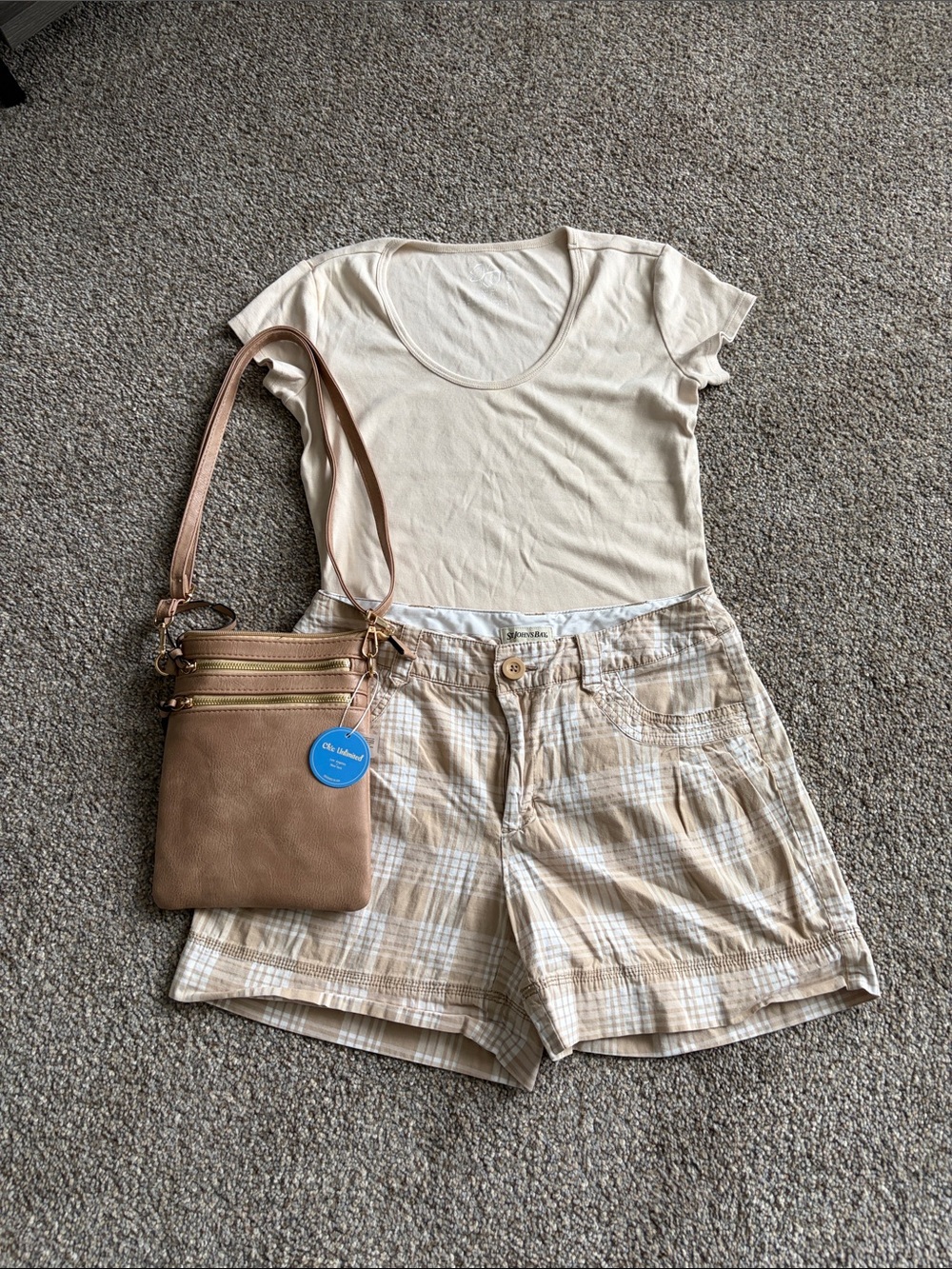 GREAT DEAL! Women's Purse, Shorts, and Top Set